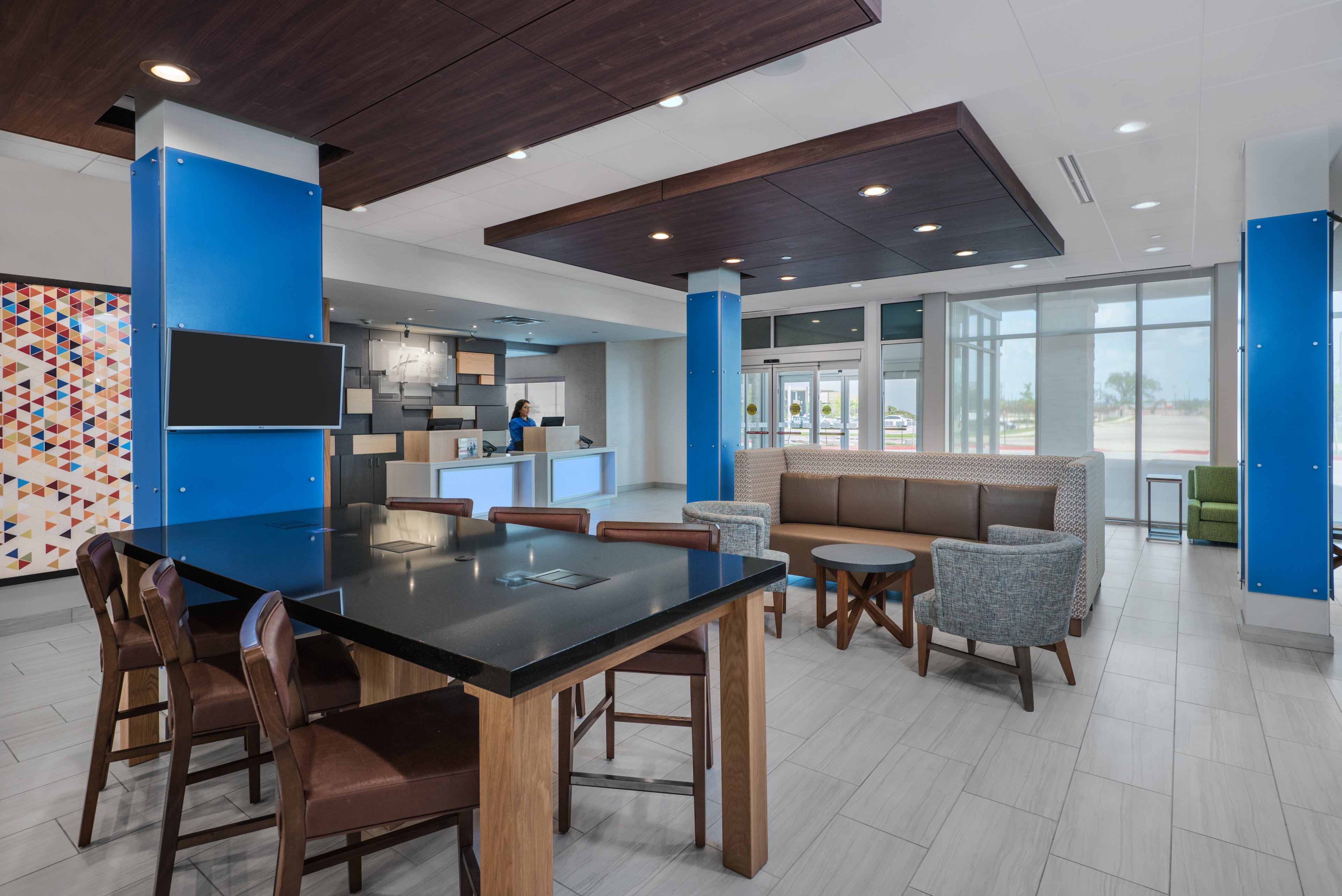 holiday inn express and suites bryan