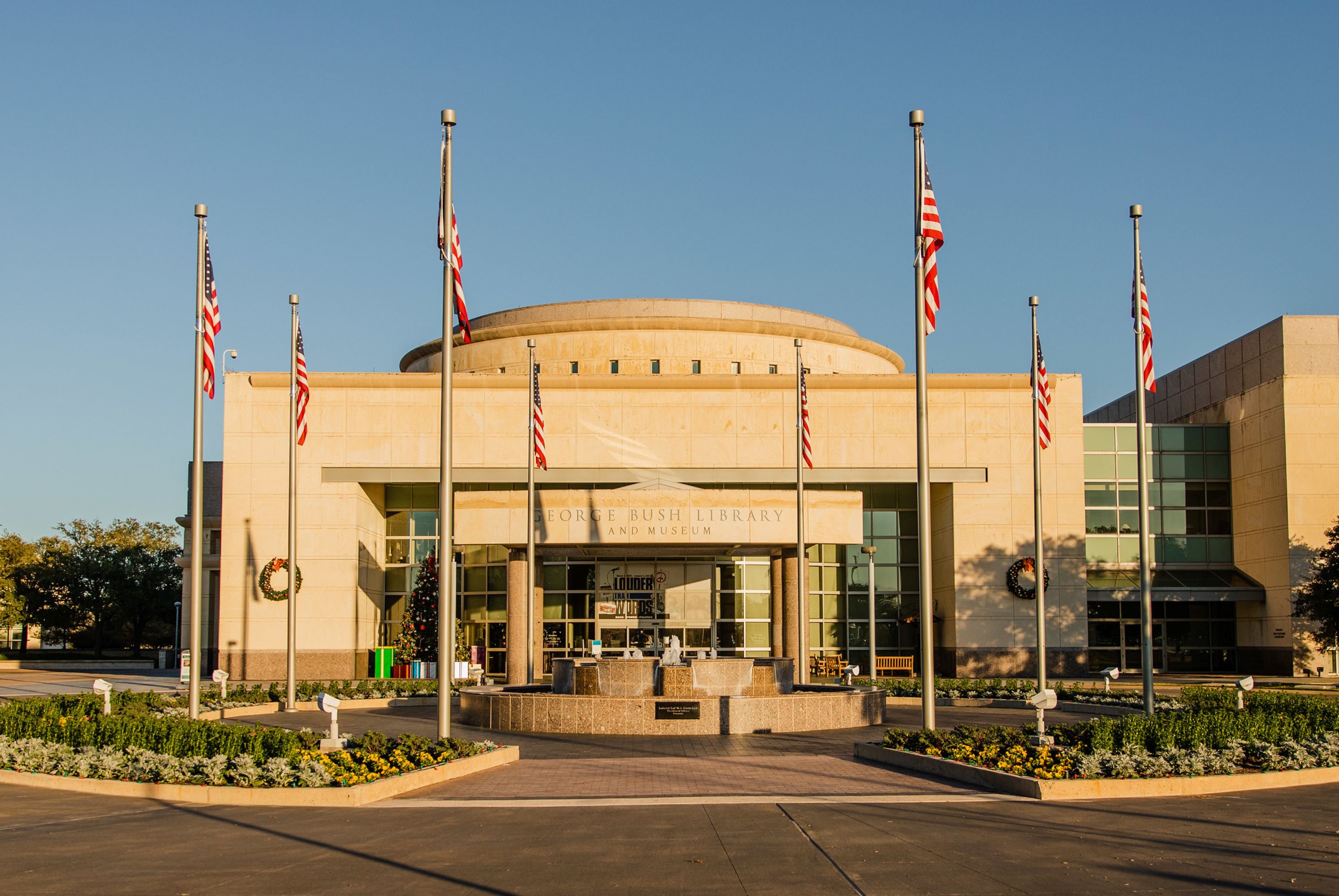 holiday inn express and suites bryan