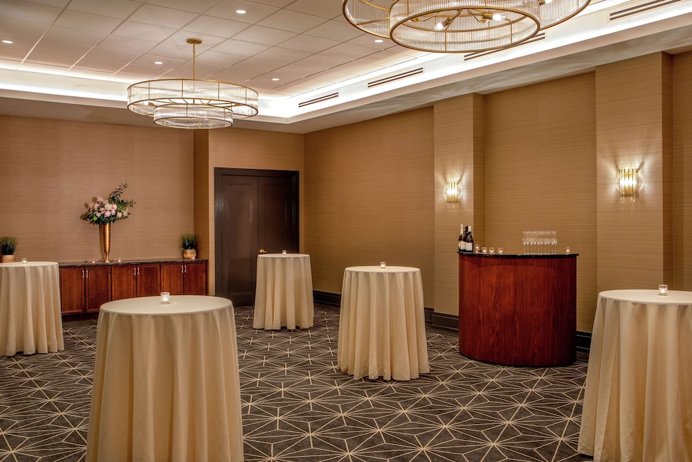 the virginian lynchburg curio collection by hilton