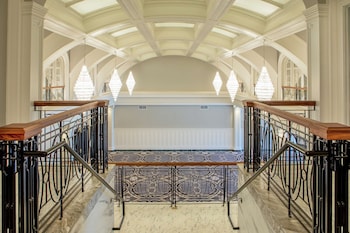 the virginian lynchburg curio collection by hilton