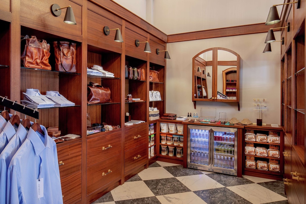 the virginian lynchburg curio collection by hilton