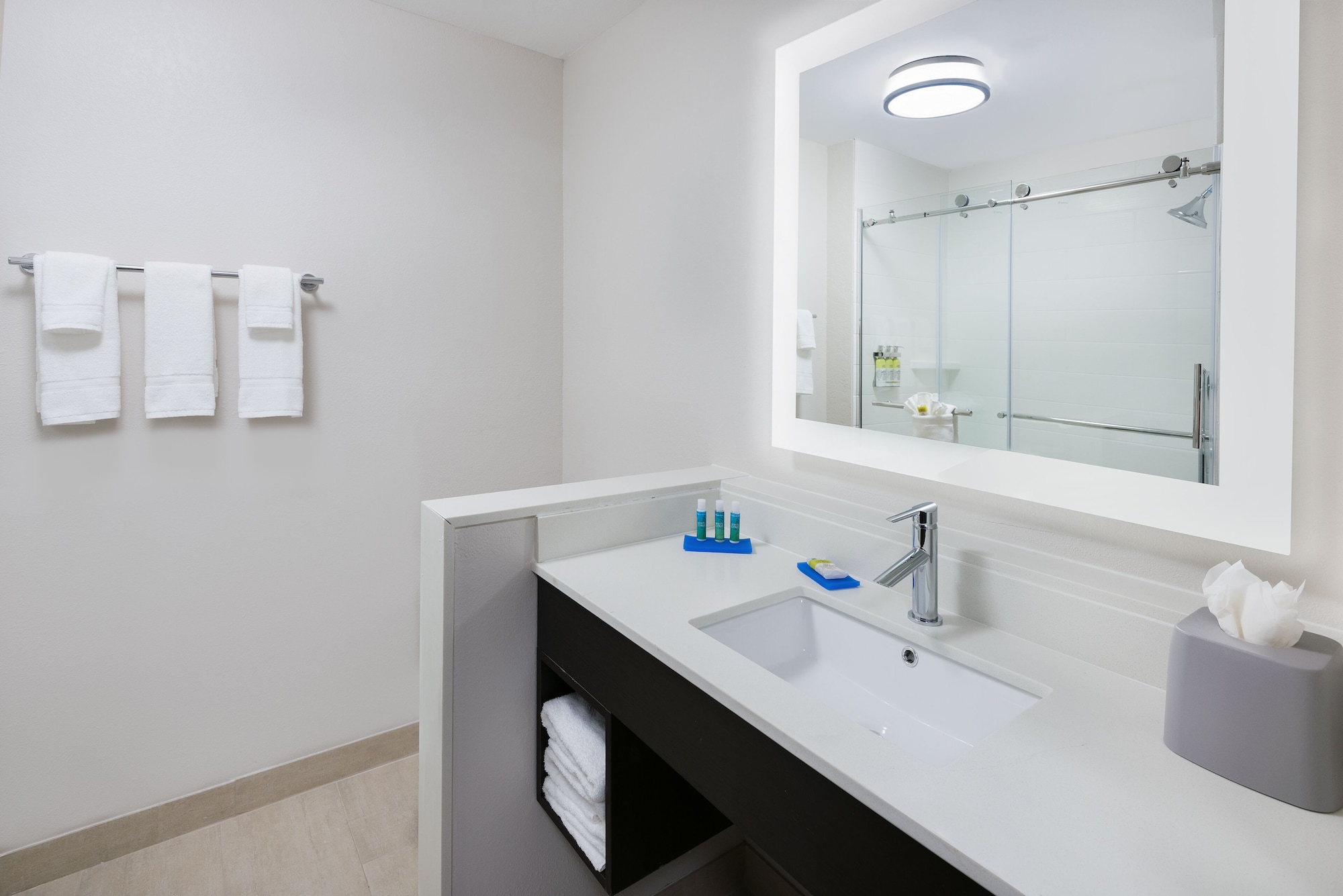 holiday inn express and suites missouri city west