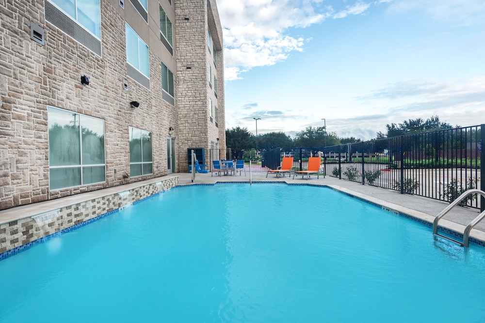 holiday inn express and suites missouri city west