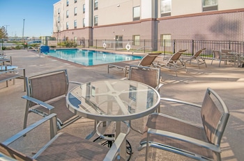 hampton inn opelousas