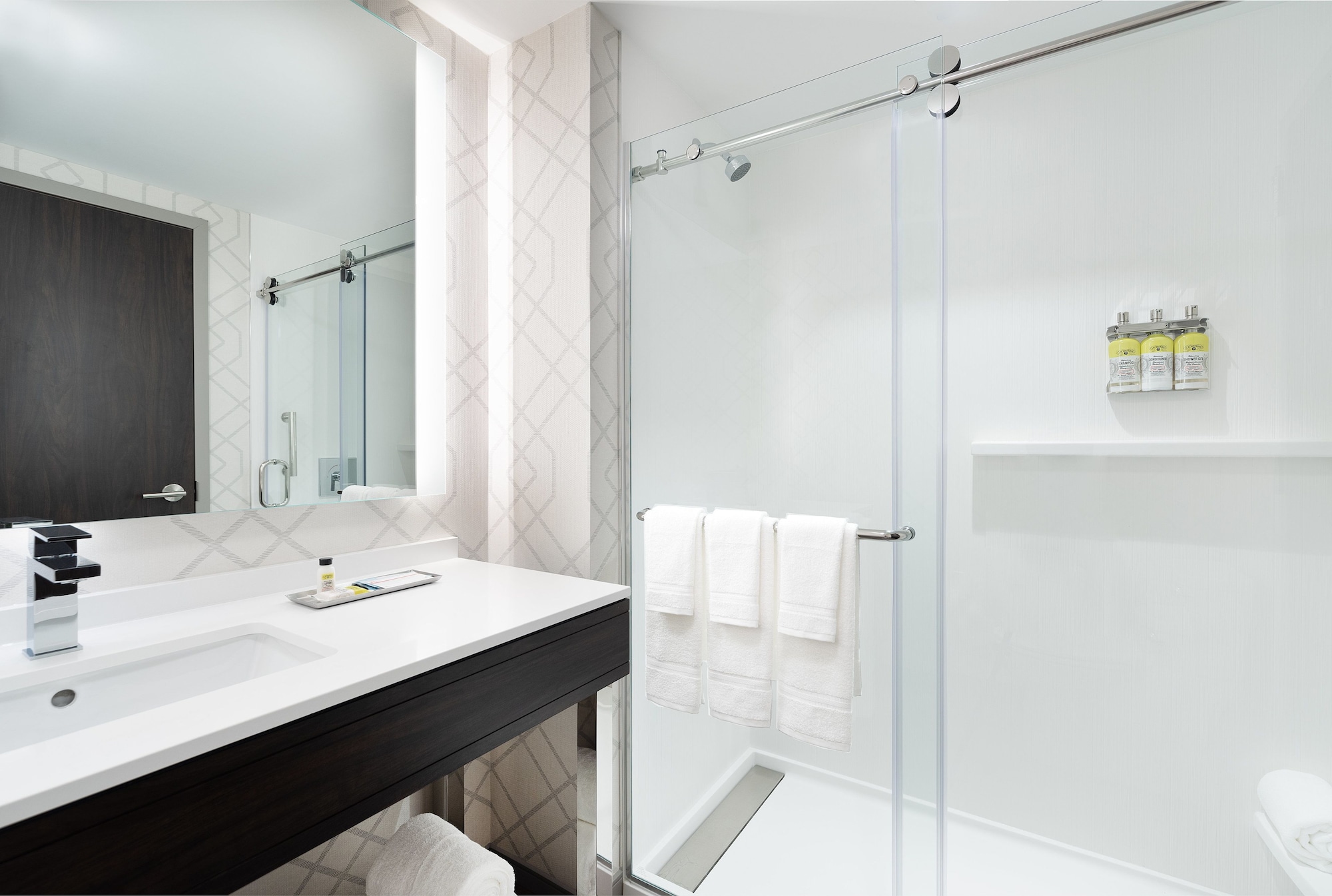 holiday inn boston logan airport chelsea by ihg