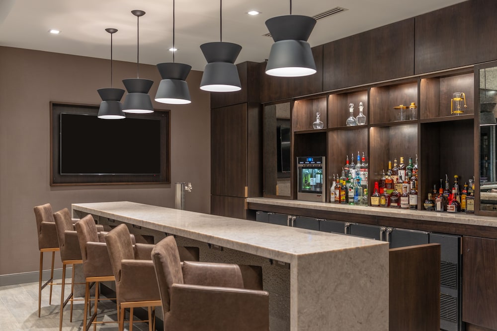 holiday inn boston logan airport chelsea by ihg