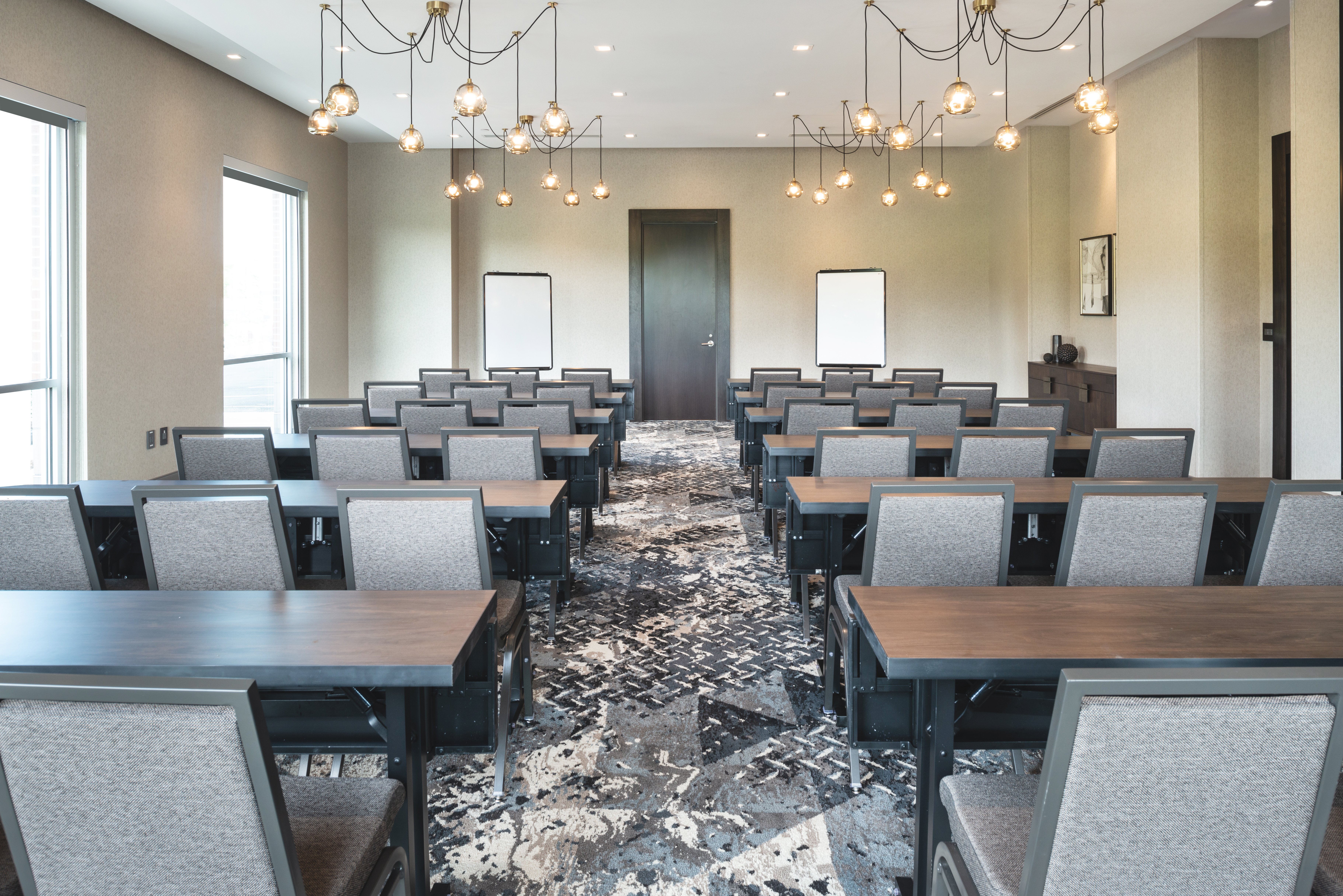 holiday inn boston logan airport chelsea by ihg