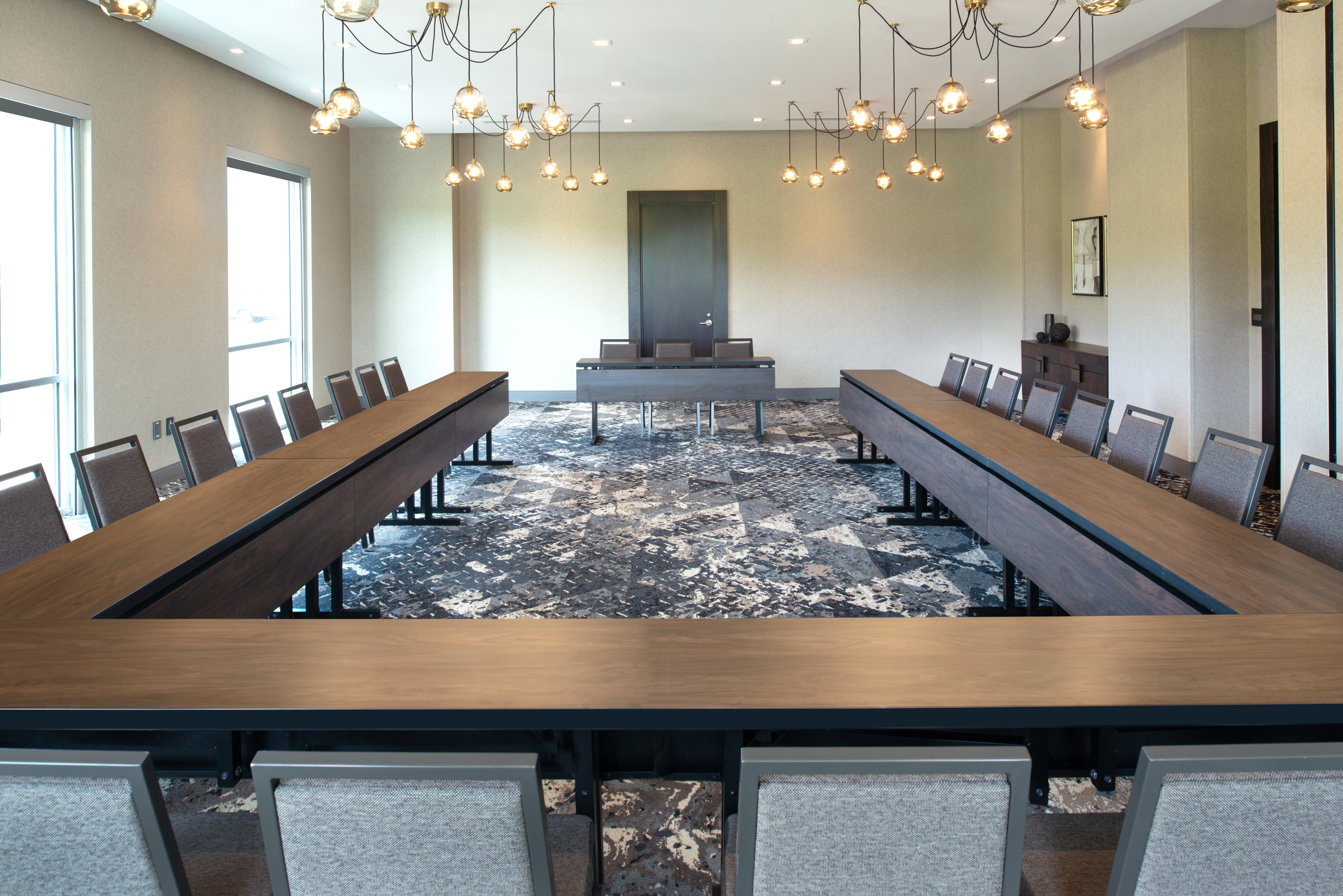 holiday inn boston logan airport chelsea by ihg