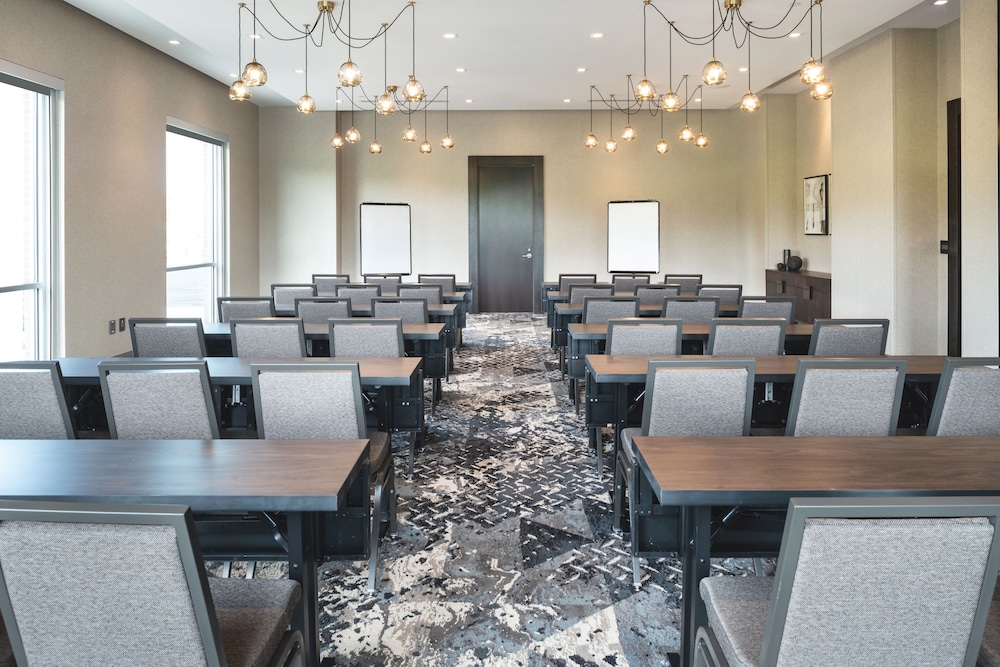 holiday inn boston logan airport chelsea by ihg