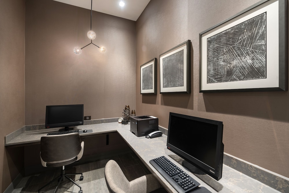holiday inn boston logan airport chelsea by ihg