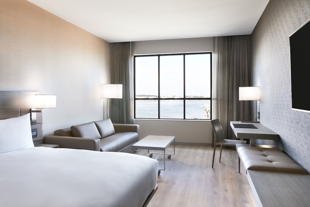 ac hotel portland downtown waterfront me