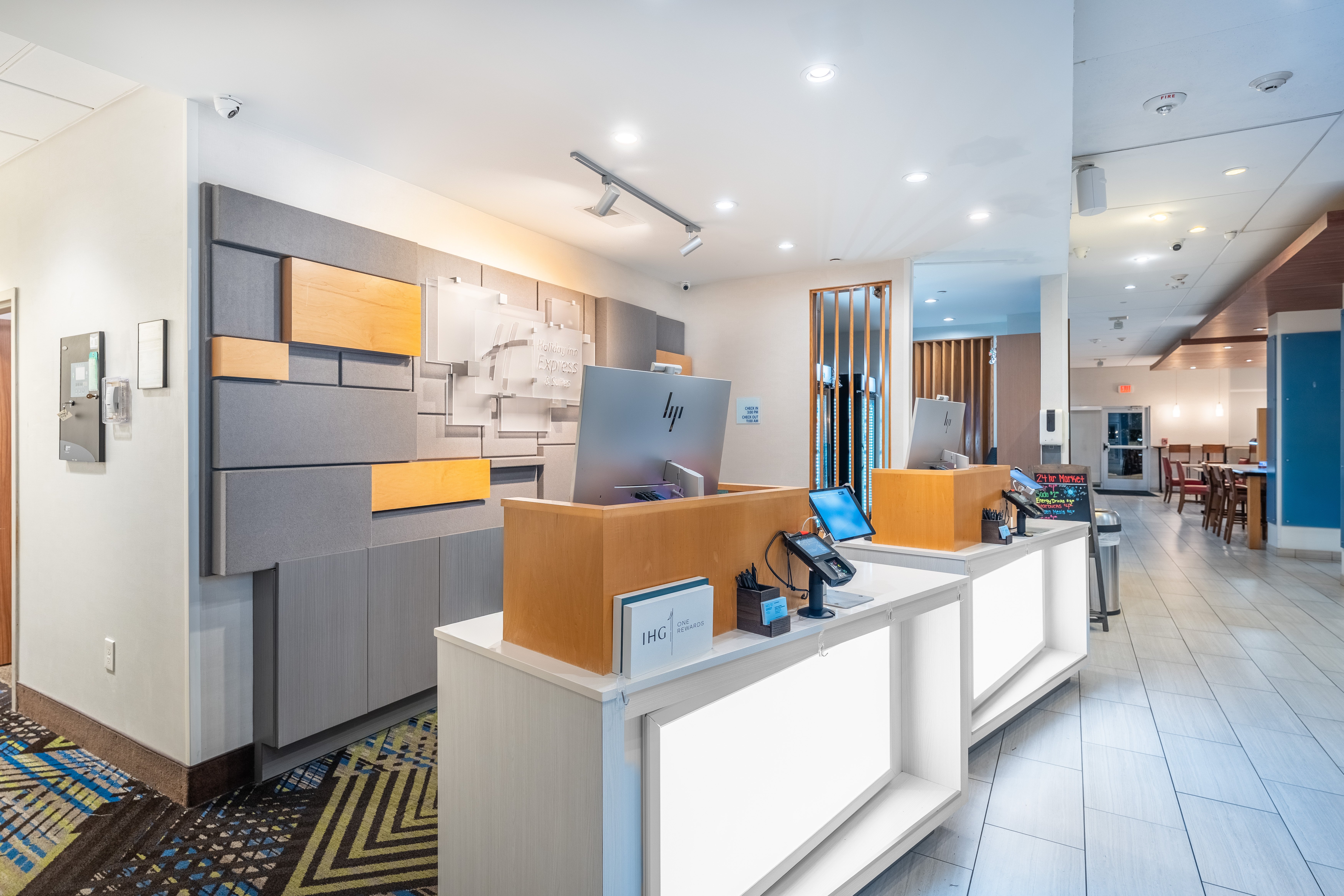 holiday inn express and suites nashville north springfield