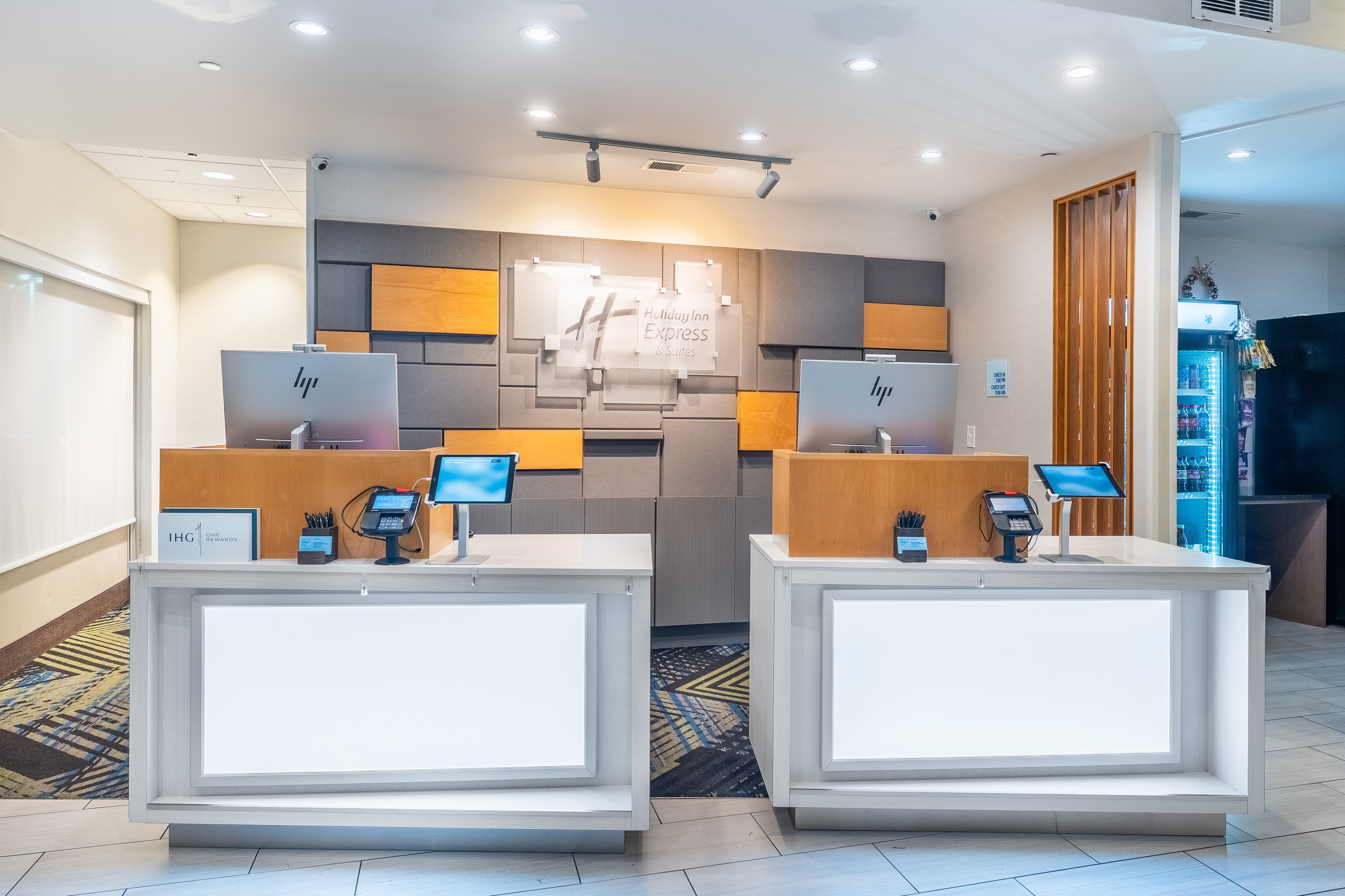 holiday inn express and suites nashville north springfield