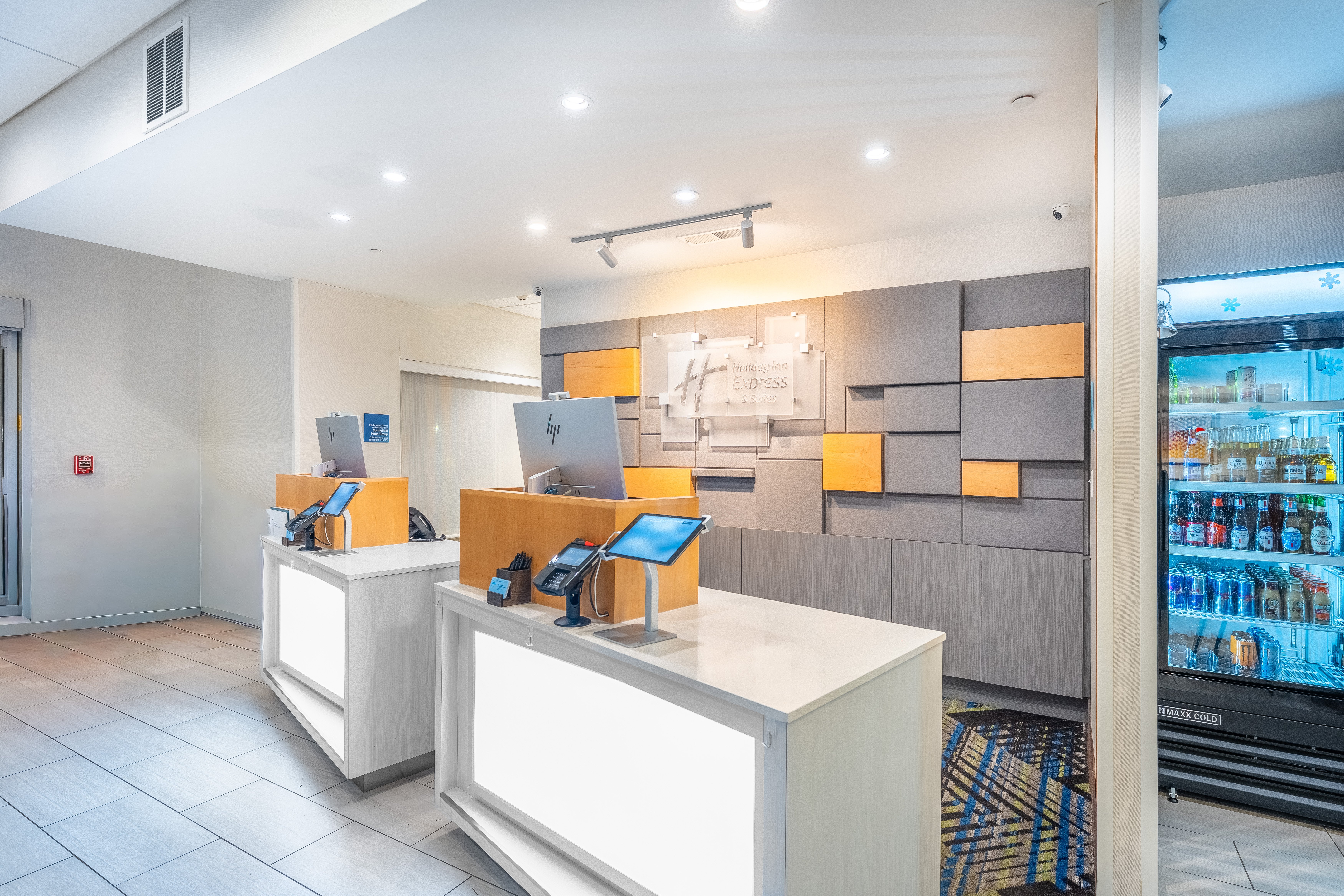 holiday inn express and suites nashville north springfield