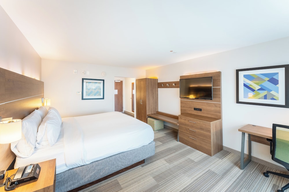 holiday inn express and suites nashville north springfield