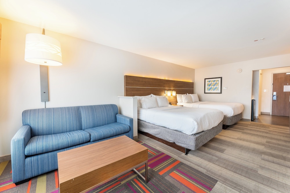 holiday inn express and suites nashville north springfield