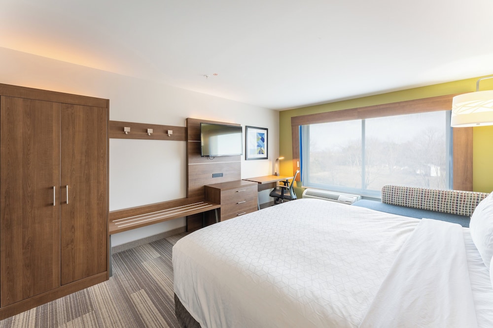 holiday inn express and suites nashville north springfield
