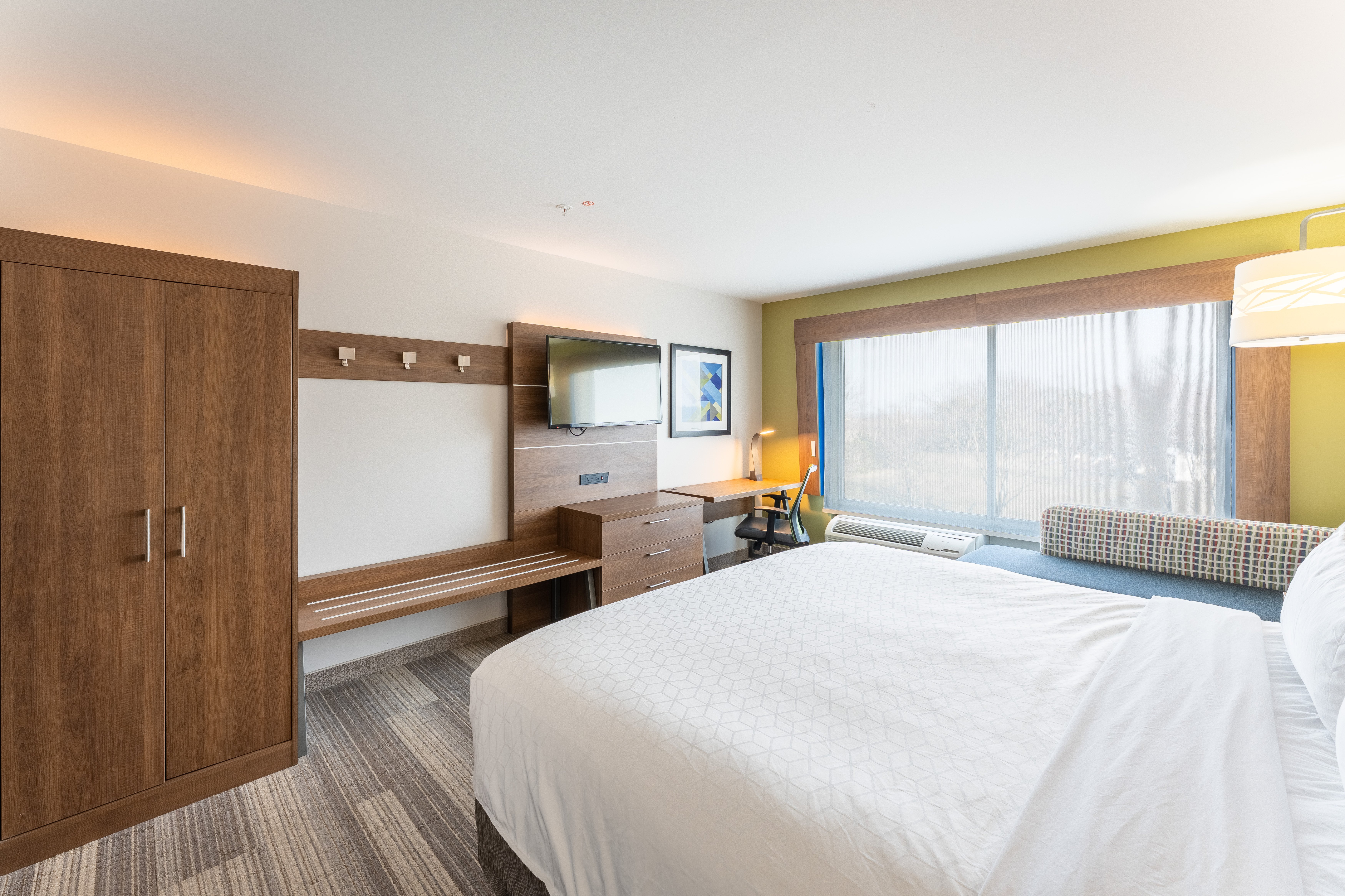 holiday inn express and suites nashville north springfield