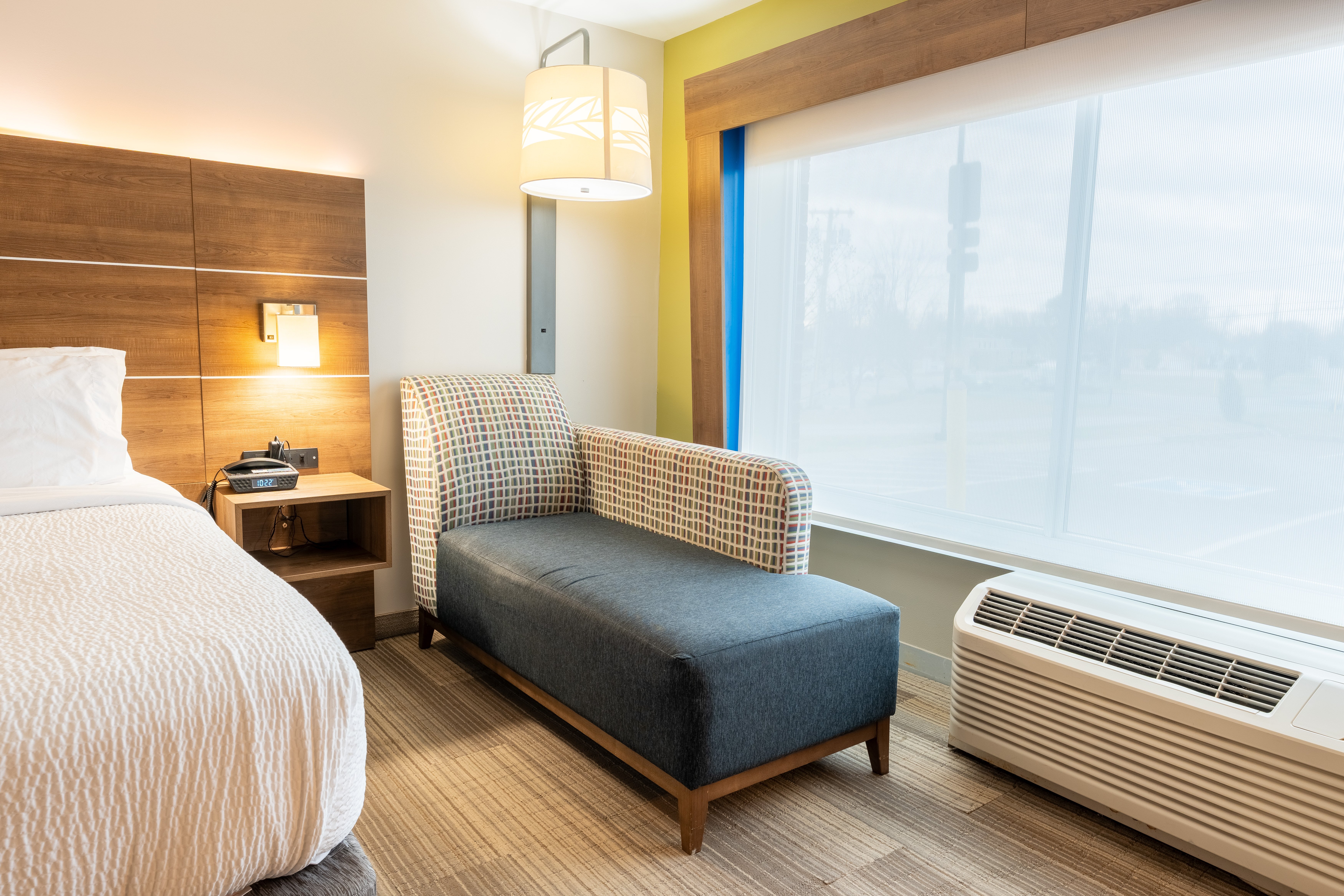 holiday inn express and suites nashville north springfield