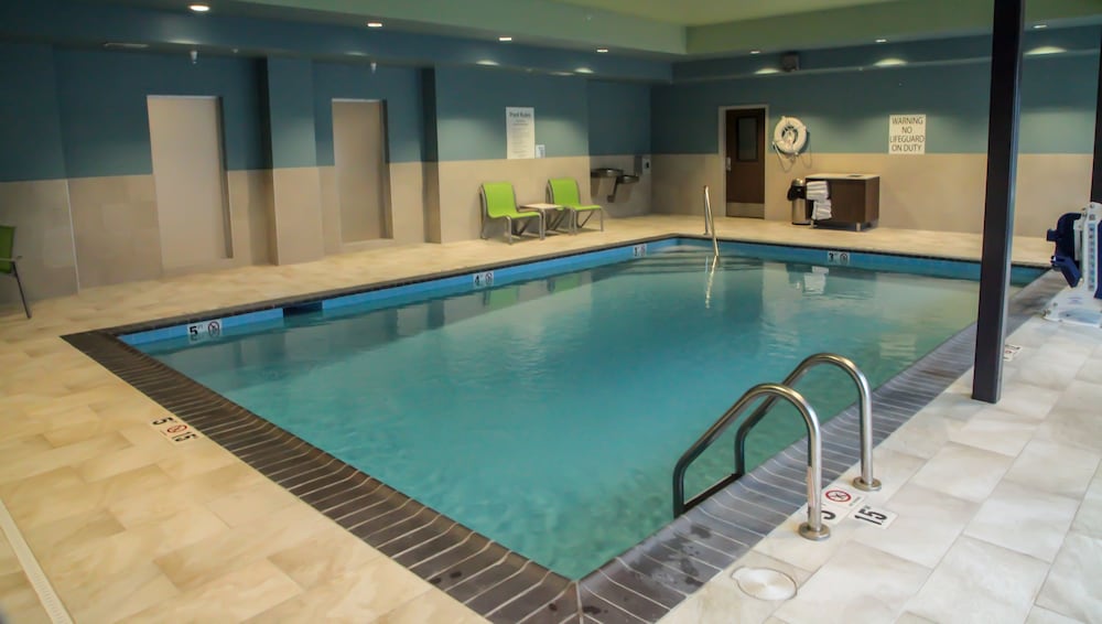 holiday inn express and suites nashville north springfield