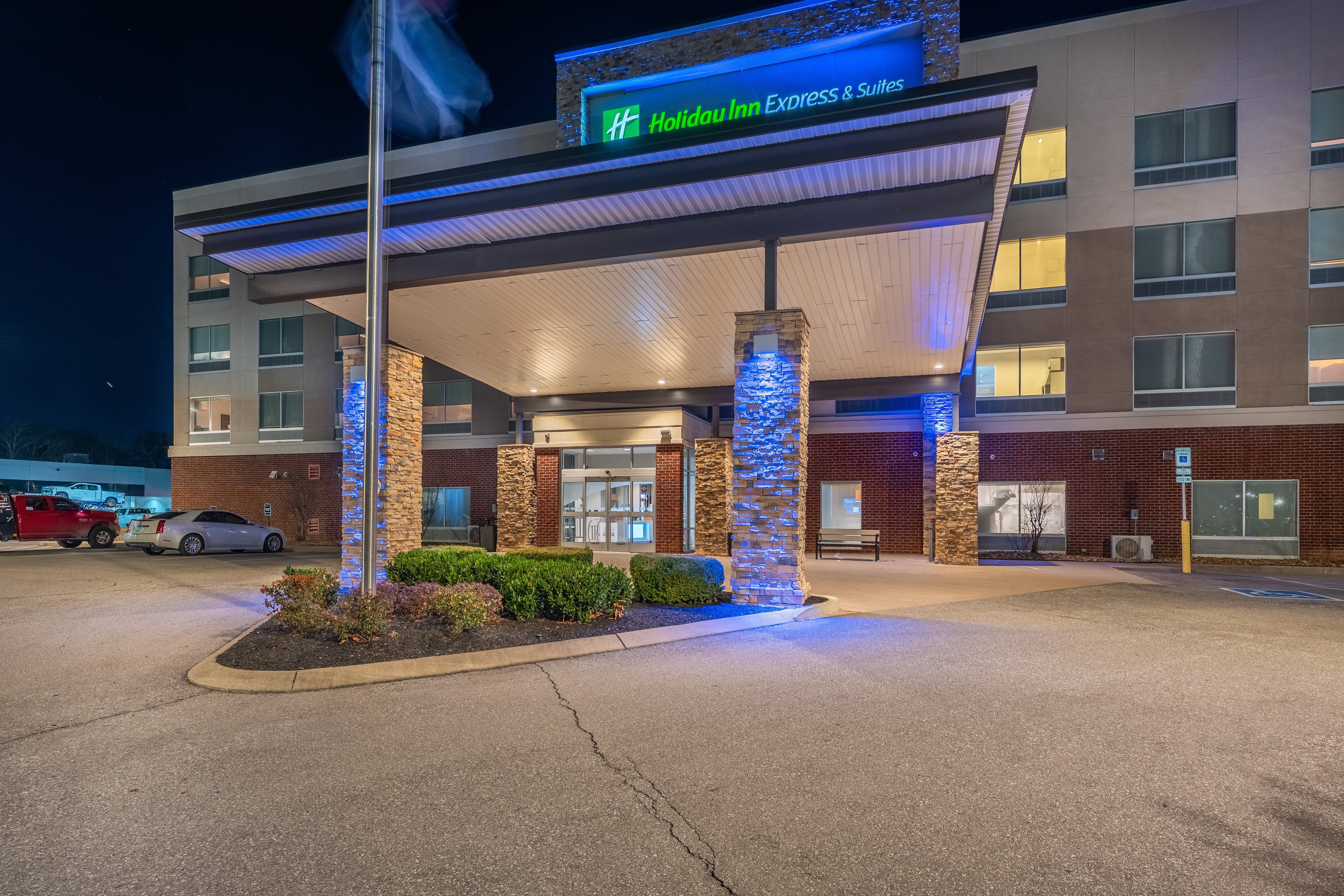 holiday inn express and suites nashville north springfield