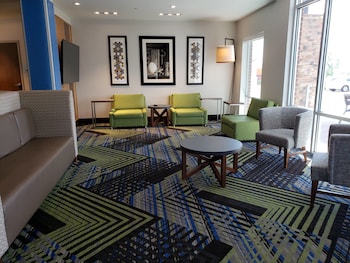 holiday inn express and suites nashville north springfield