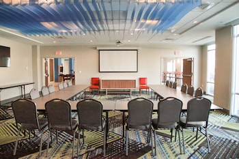holiday inn express and suites nashville north springfield