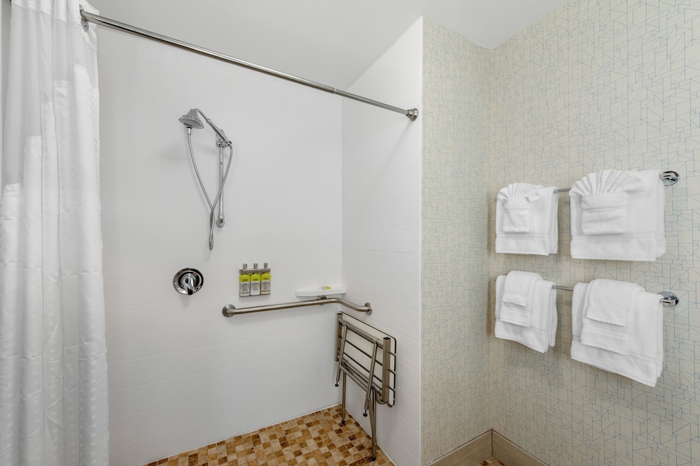 holiday inn express and suites alachua gainesville area