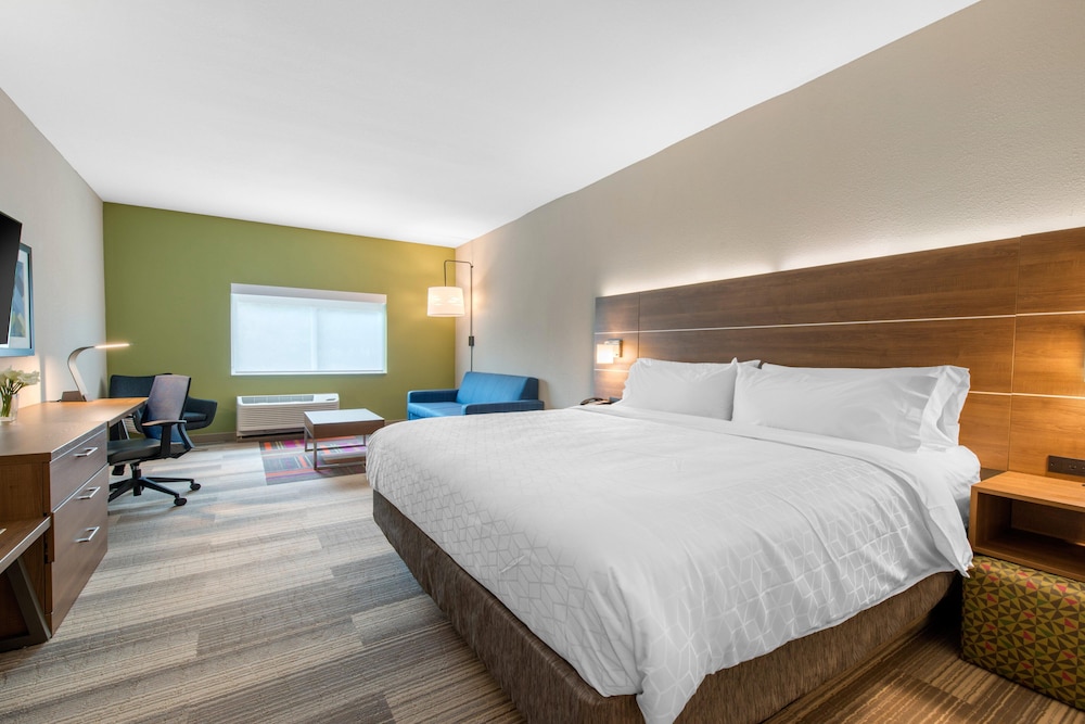 holiday inn express and suites alachua gainesville area