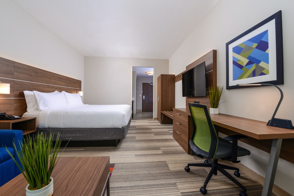 holiday inn express and suites alachua gainesville area