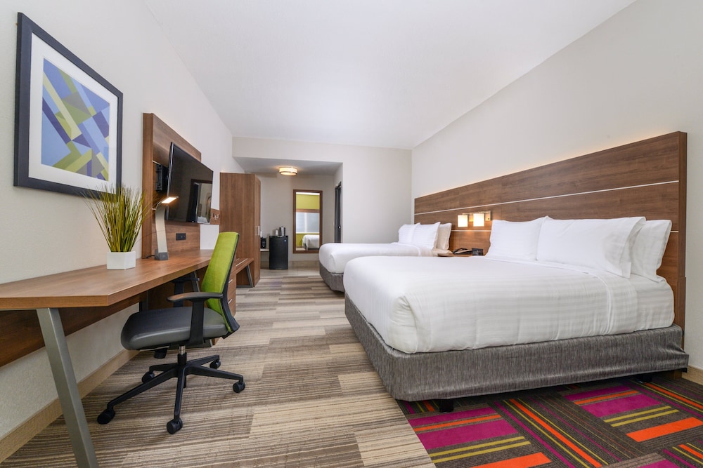 holiday inn express and suites alachua gainesville area