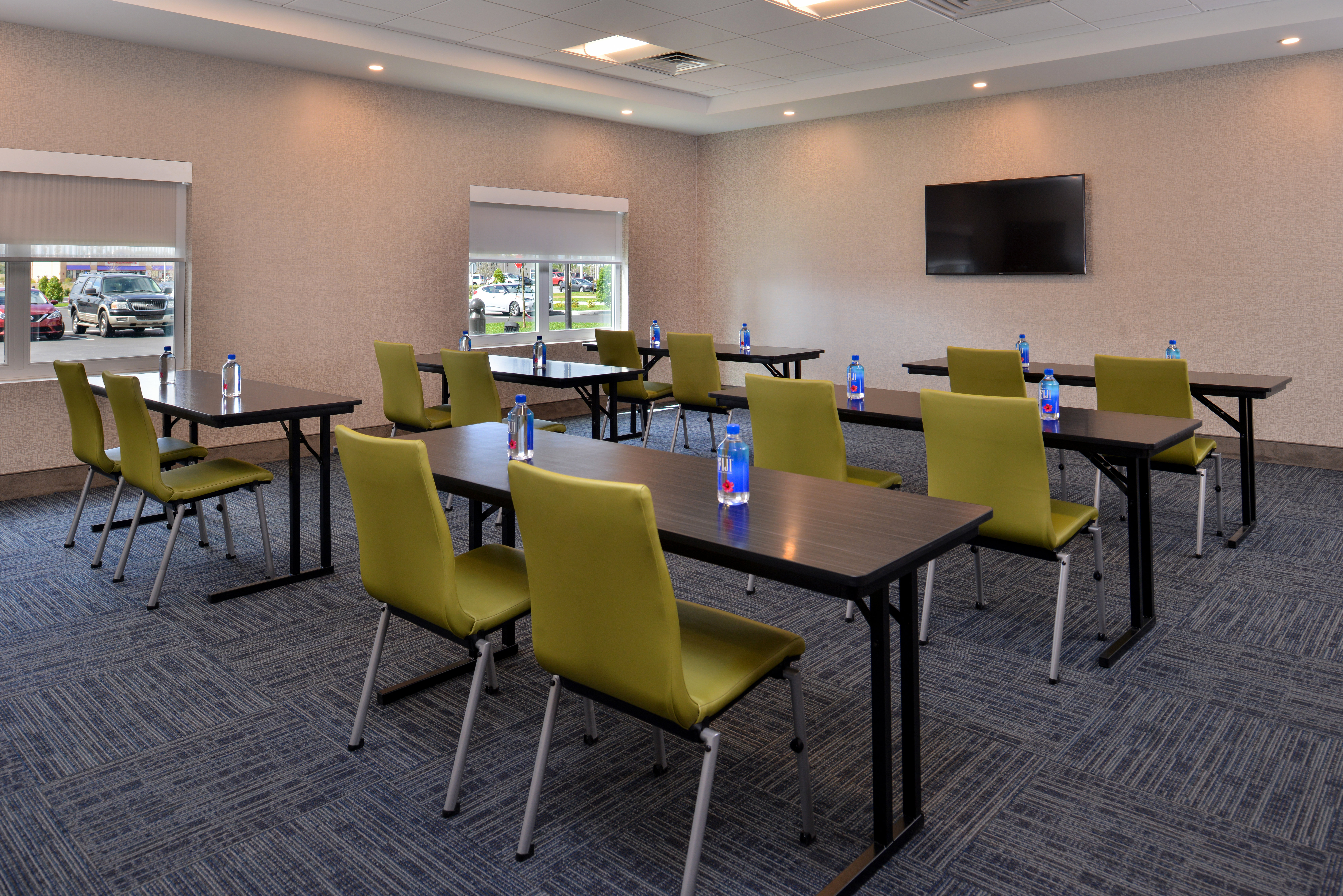 holiday inn express and suites alachua gainesville area