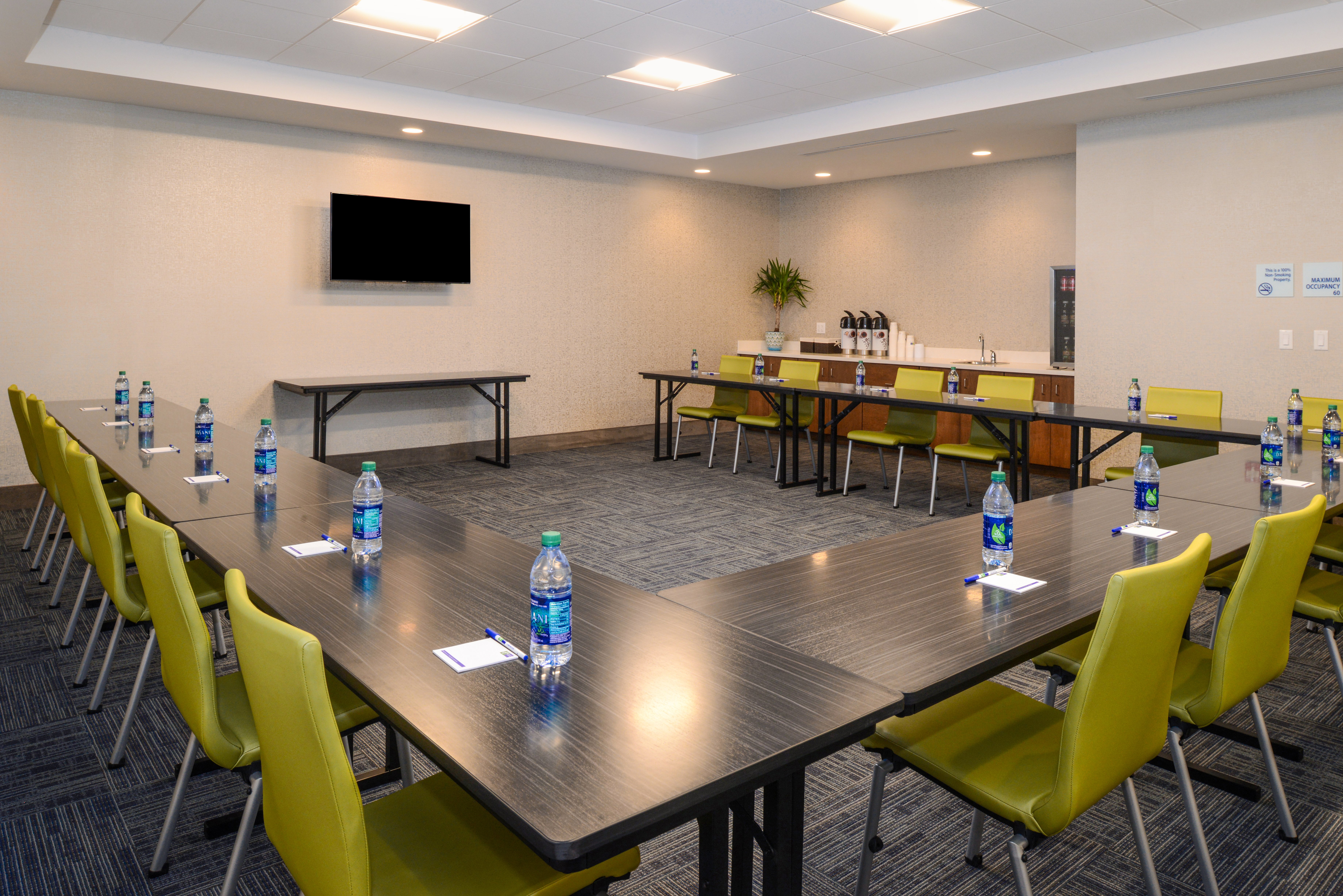 holiday inn express and suites alachua gainesville area