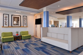 Holiday Inn Express & Suites Alachua - Gainesville Area,Gainesville>>Alachua,4 star