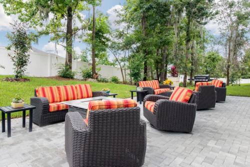 holiday inn express and suites alachua gainesville area
