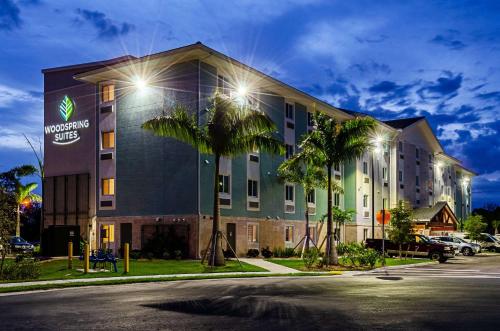 woodspring suites naples