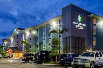 woodspring suites naples