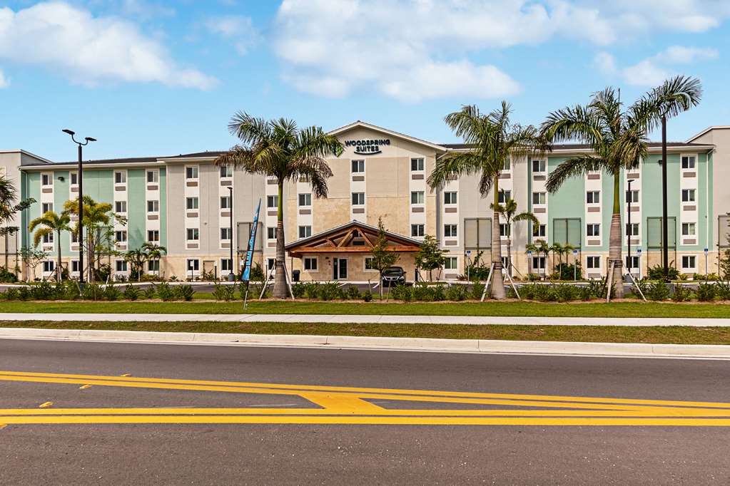 woodspring suites naples
