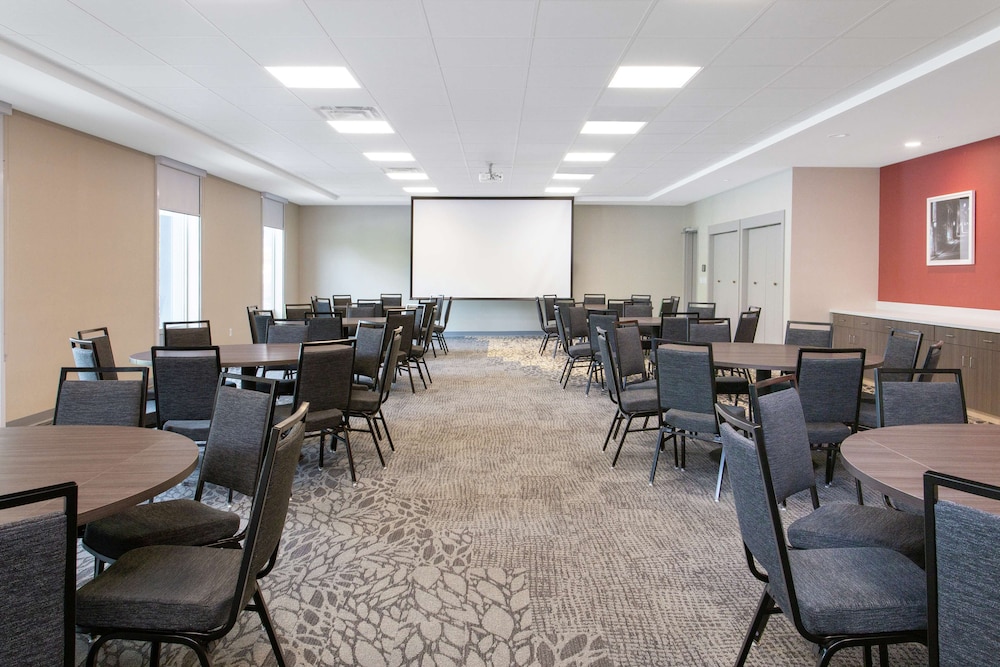 home2 suites by hilton smithfield ri