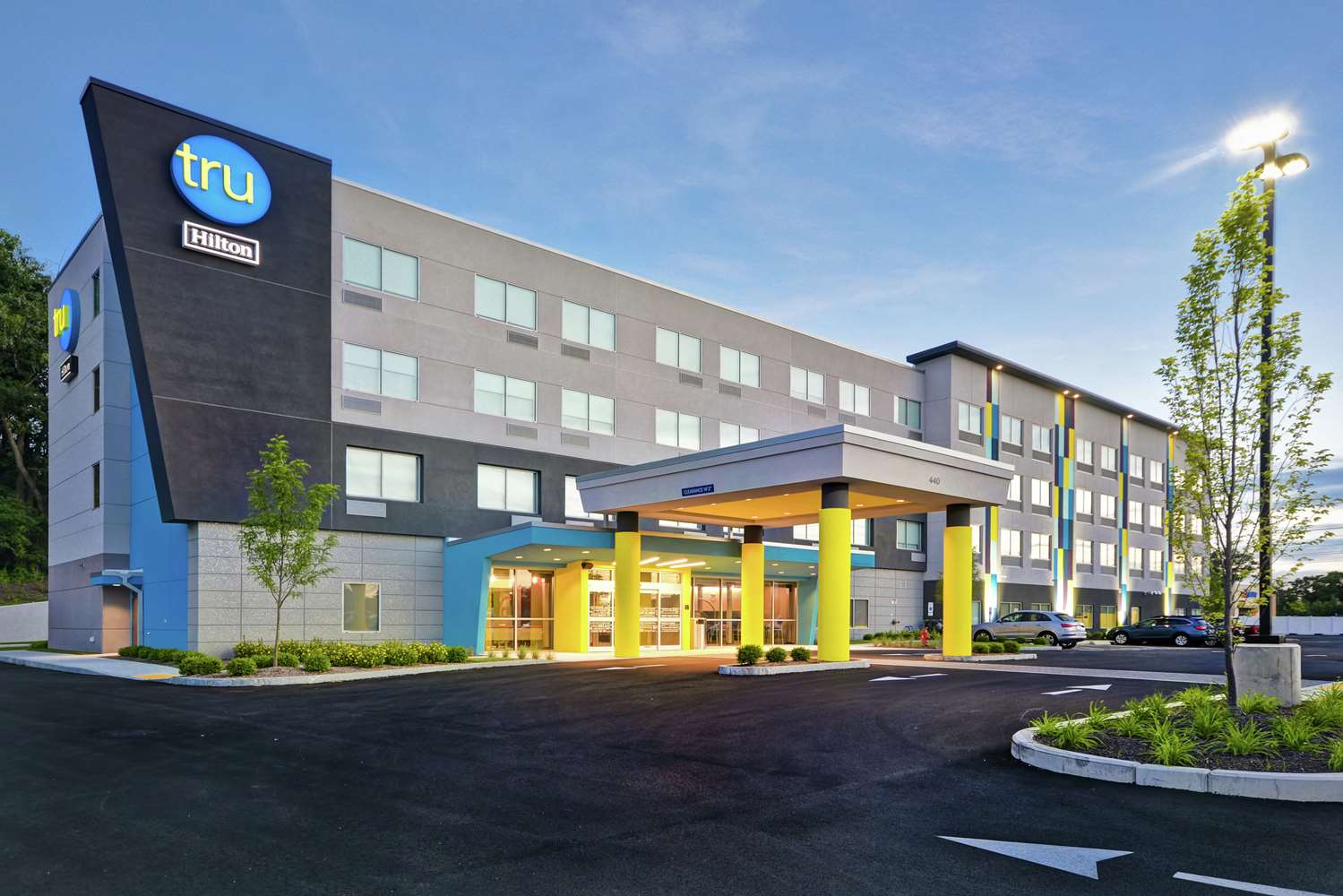 tru by hilton chicopee springfield