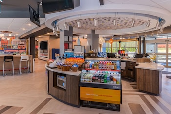 tru by hilton little rock west