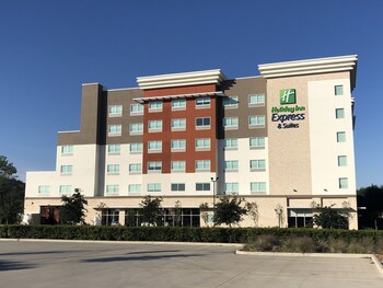 holiday inn express and suites houston westchase westheimer
