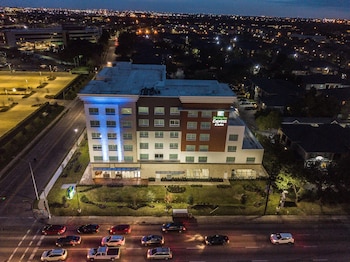 holiday inn express and suites houston westchase westheimer