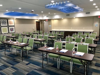 holiday inn express and suites houston westchase westheimer