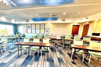 holiday inn express and suites houston westchase westheimer