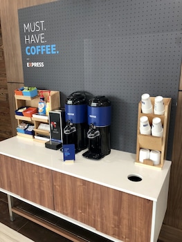 holiday inn express and suites houston westchase westheimer
