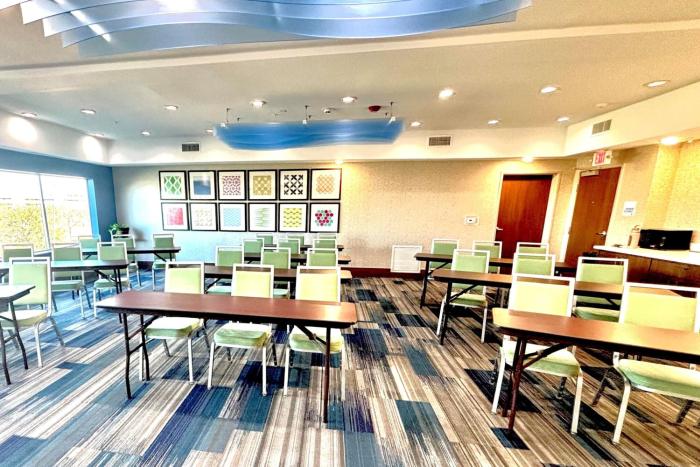 holiday inn express and suites houston westchase westheimer