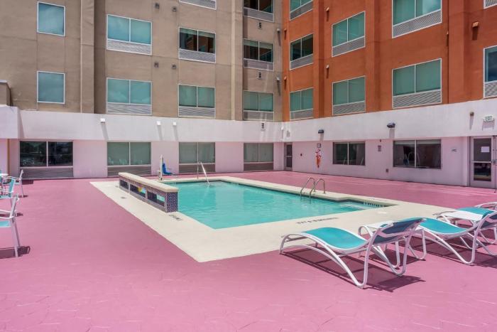 holiday inn express and suites houston westchase westheimer