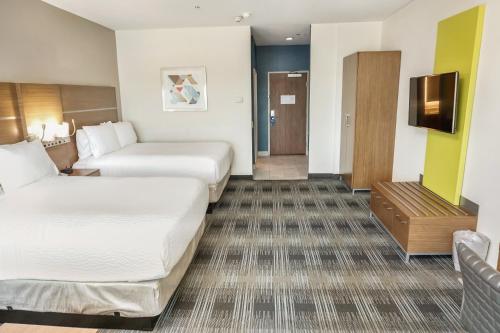 holiday inn express and suites houston westchase westheimer