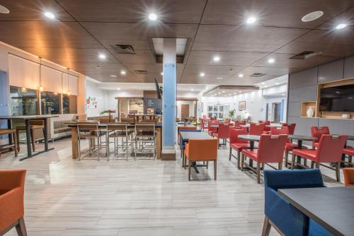 holiday inn express and suites houston westchase westheimer
